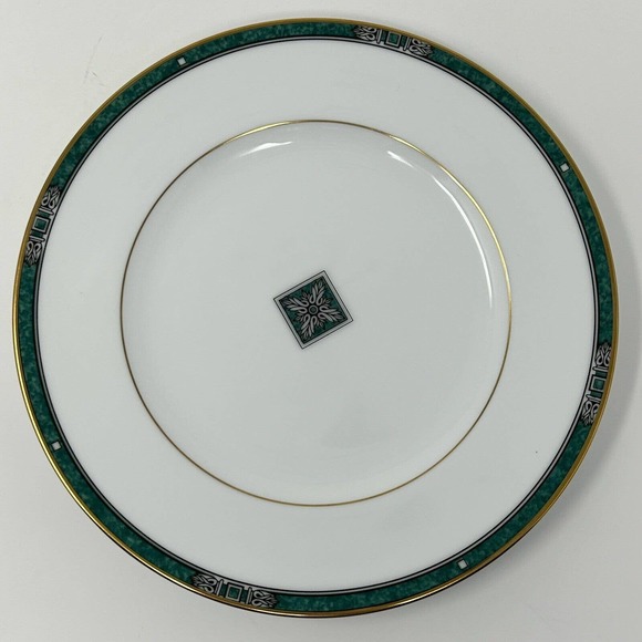 Noritake Emerald Crest 8 1/4" Salad Plate ** New w/ Sticker ** Discontinued - Picture 1 of 16